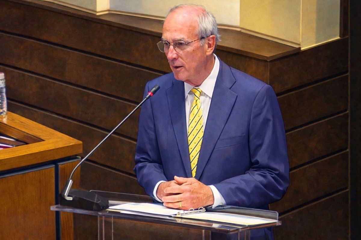 Former Mayor Sandy Stimpson Takes Leadership Role at Airport Authority